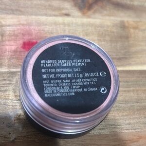 MAC Pearlizer Shimmer- “Hundred Degrees” VERY RARE HTF NO LONGER SOLD!!!